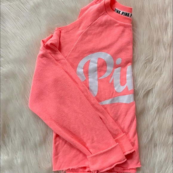 ✰ vs pink cold shoulder ✰ - Picture 2 of 3